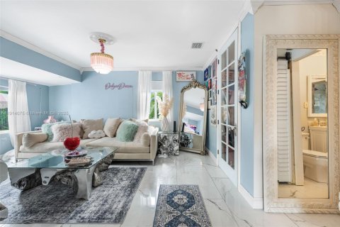 Casa en venta en Miami, Florida, 2 dormitorios № 1969869 - foto 23