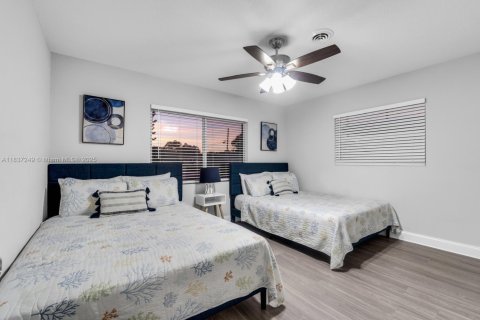 House in Clearwater, Florida 3 bedrooms, 170.01 sq.m. № 2058574 - photo 20