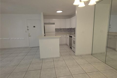 Снять в аренду кондоминиум в Майами, Флорида 2 спальни, 80.82м2, № 2091237 - фото 5