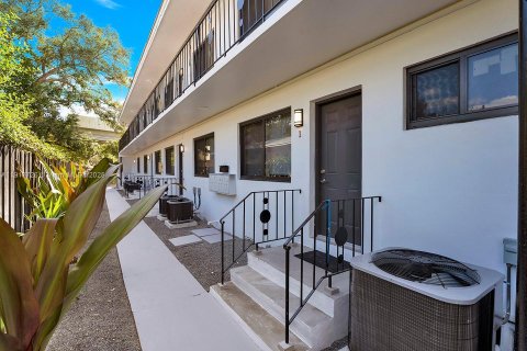 Appartement à louer à Miami, Floride: 2 chambres, 83.61 m2 № 1968933 - photo 3