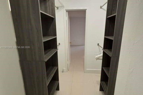 Copropriété à louer à Miami, Floride: 1 chambre, 74.69 m2 № 2031410 - photo 16