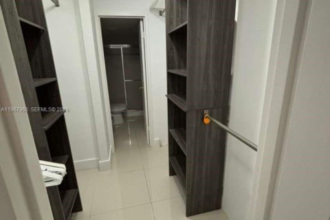 Copropriété à louer à Miami, Floride: 1 chambre, 74.69 m2 № 2031410 - photo 15