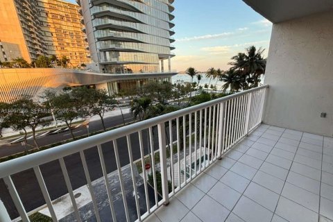 Copropriété à louer à Miami, Floride: 1 chambre, 74.69 m2 № 2031410 - photo 4