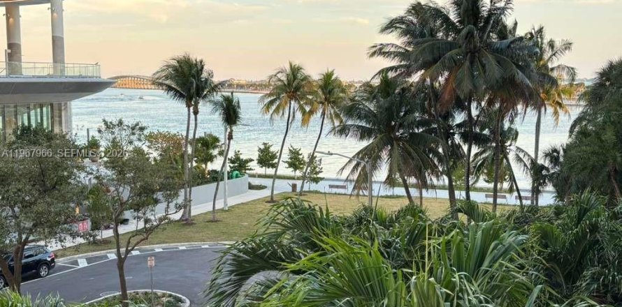 Condo à Miami, Floride, 1 chambre  № 2031410