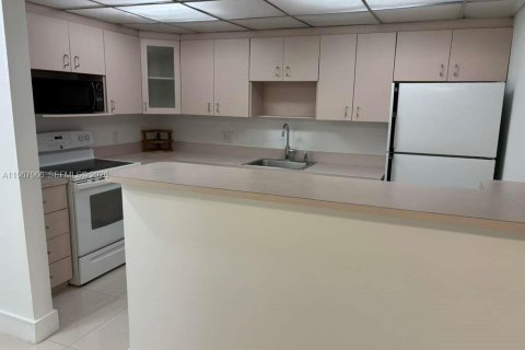 Copropriété à louer à Miami, Floride: 1 chambre, 74.69 m2 № 2031410 - photo 8