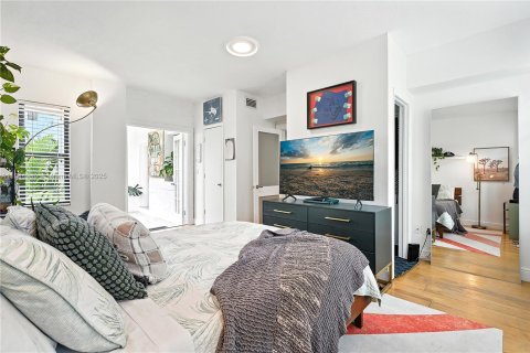 Condominio en venta en Miami Beach, Florida, 1 dormitorio, 66.7 m2 № 1845896 - foto 7