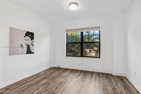 Condominio en venta en Miami Beach, Florida, 1 dormitorio, 66.7 m2 № 1845896 - foto 11