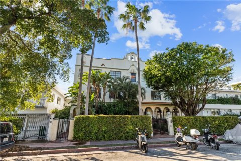 Condominio en venta en Miami Beach, Florida, 1 dormitorio, 66.7 m2 № 1845896 - foto 19