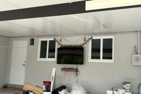 Снять в аренду виллу или дом в Майами, Флорида 3 спальни, 132.94м2, № 1963587 - фото 16