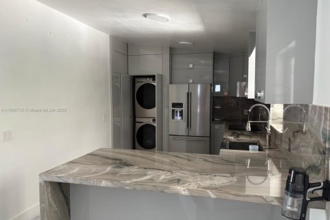 Снять в аренду виллу или дом в Майами, Флорида 3 спальни, 132.94м2, № 1963587 - фото 13