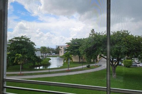 Condominio en Dania Beach, Florida, 1 dormitorio № 2240119