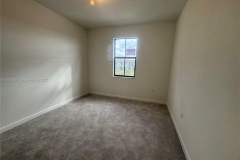 Townhouse in Miami, Florida 3 bedrooms № 1930816 - photo 19