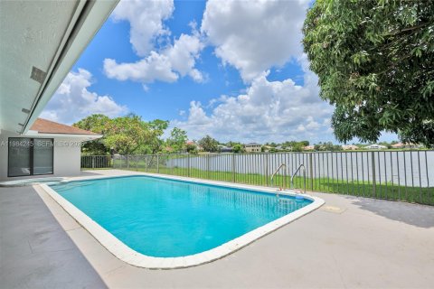 Casa en venta en Boca Raton, Florida, 4 dormitorios, 215.35 m2 № 2046787 - foto 27