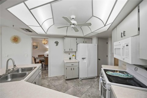 Villa ou maison à vendre à Nokomis, Floride: 3 chambres, 181.62 m2 № 2133298 - photo 18