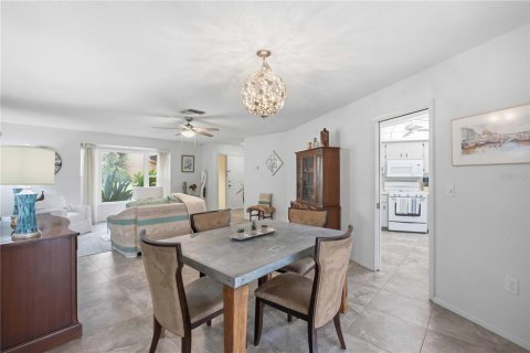 Villa ou maison à vendre à Nokomis, Floride: 3 chambres, 181.62 m2 № 2133298 - photo 10