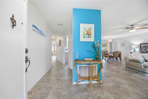 Villa ou maison à vendre à Nokomis, Floride: 3 chambres, 181.62 m2 № 2133298 - photo 4