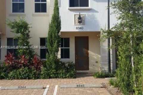 Casa en venta en West Palm Beach, Florida, 3 dormitorios, 147.71 m2 № 1946025 - foto 24