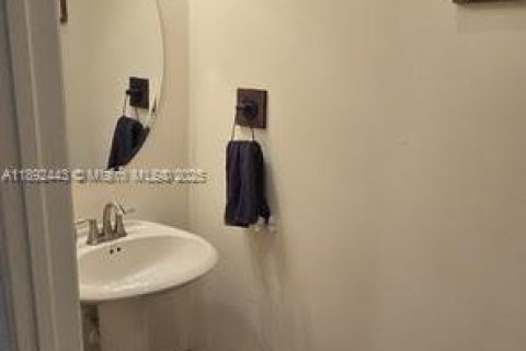 Casa en venta en West Palm Beach, Florida, 3 dormitorios, 147.71 m2 № 1946025 - foto 7