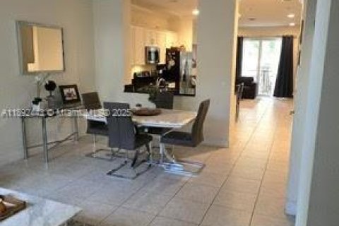 Casa en venta en West Palm Beach, Florida, 3 dormitorios, 147.71 m2 № 1946025 - foto 17