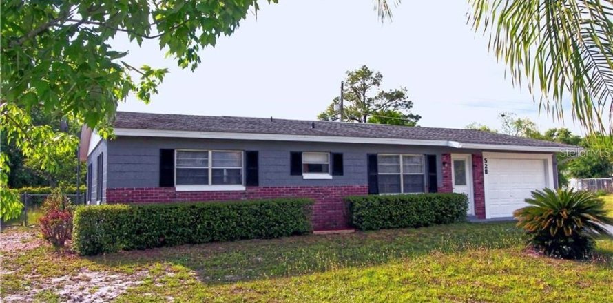 House in Frostproof, Florida 2 bedrooms, 104.05 sq.m. № 1904490
