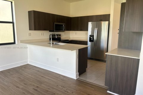 Снять в аренду виллу или дом в Аве Мария, Флорида 3 спальни, 181.9м2, № 2046183 - фото 17