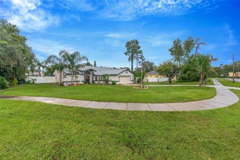 Villa ou maison à vendre à Spring Hill, Floride: 4 chambres, 201.04 m2 № 2416326 - photo 4