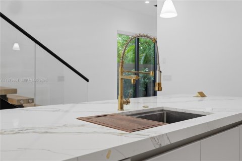 Adosado en venta en Fort Lauderdale, Florida, 4 dormitorios, 210.33 m2 № 2048756 - foto 7