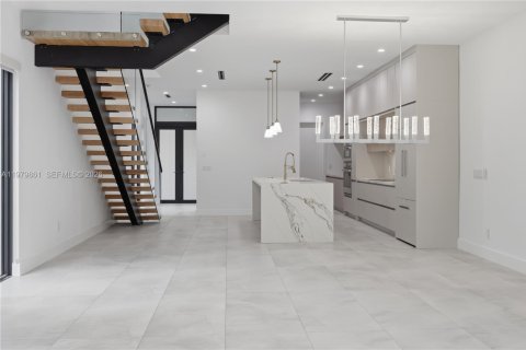 Adosado en venta en Fort Lauderdale, Florida, 4 dormitorios, 210.33 m2 № 2048756 - foto 5
