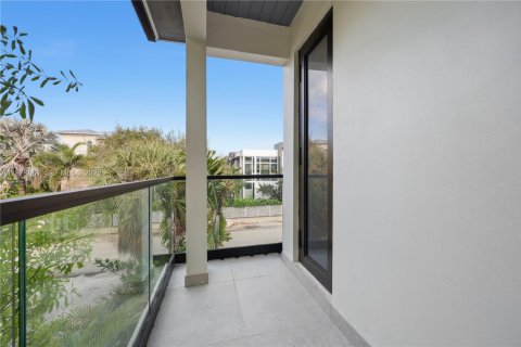Adosado en venta en Fort Lauderdale, Florida, 4 dormitorios, 210.33 m2 № 2048756 - foto 27