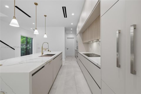 Adosado en venta en Fort Lauderdale, Florida, 4 dormitorios, 210.33 m2 № 2048756 - foto 8