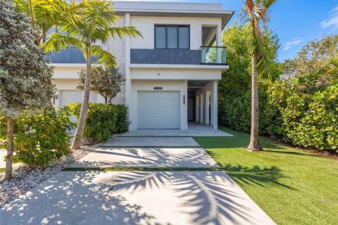 Adosado en Fort Lauderdale, Florida 4 dormitorios, 210.33 m2 № 2048756