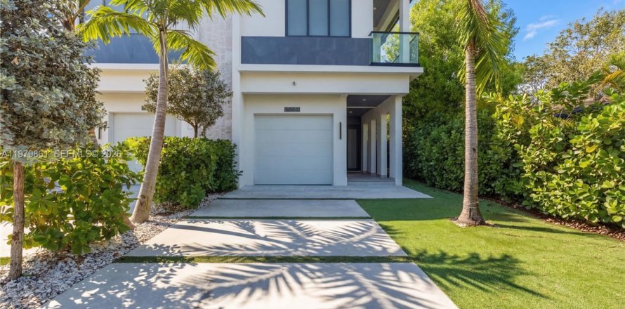 Adosado en Fort Lauderdale, Florida 4 dormitorios, 210.33 m2 № 2048756