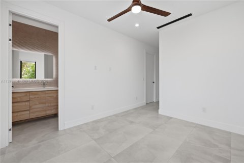 Adosado en venta en Fort Lauderdale, Florida, 4 dormitorios, 210.33 m2 № 2048756 - foto 20