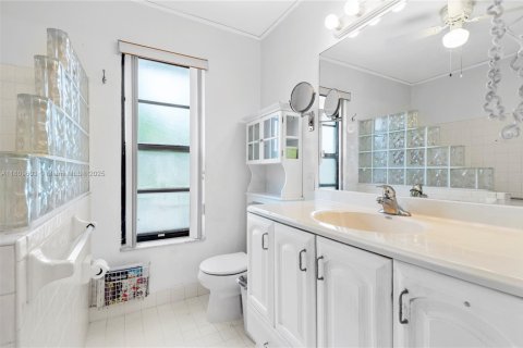 Villa ou maison à vendre à Coral Springs, Floride: 4 chambres, 215.25 m2 № 1940009 - photo 17