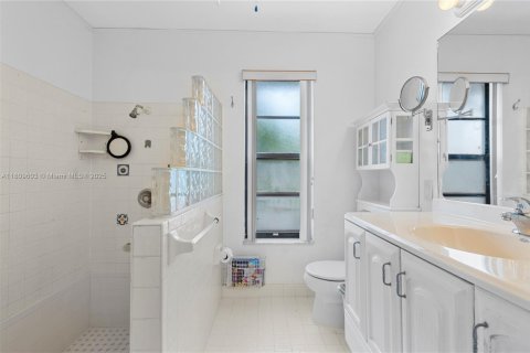 Villa ou maison à vendre à Coral Springs, Floride: 4 chambres, 215.25 m2 № 1940009 - photo 18