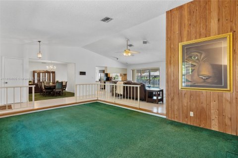 Villa ou maison à vendre à Coral Springs, Floride: 4 chambres, 215.25 m2 № 1940009 - photo 6