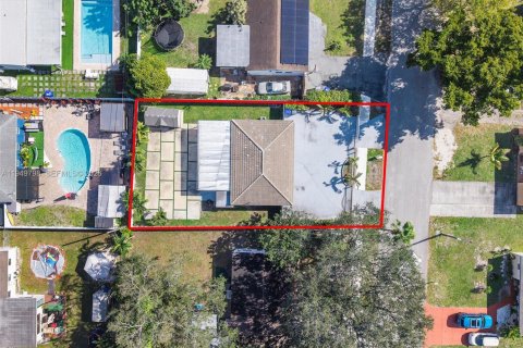 Villa ou maison à vendre à Hollywood, Floride: 3 chambres, 77.39 m2 № 2005550 - photo 27