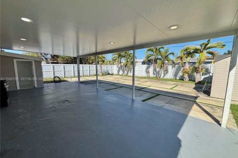 Villa ou maison à vendre à Hollywood, Floride: 3 chambres, 77.39 m2 № 2005550 - photo 20