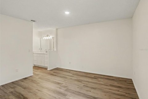 Touwnhouse à vendre à Kissimmee, Floride: 2 chambres, 94.67 m2 № 2312917 - photo 11