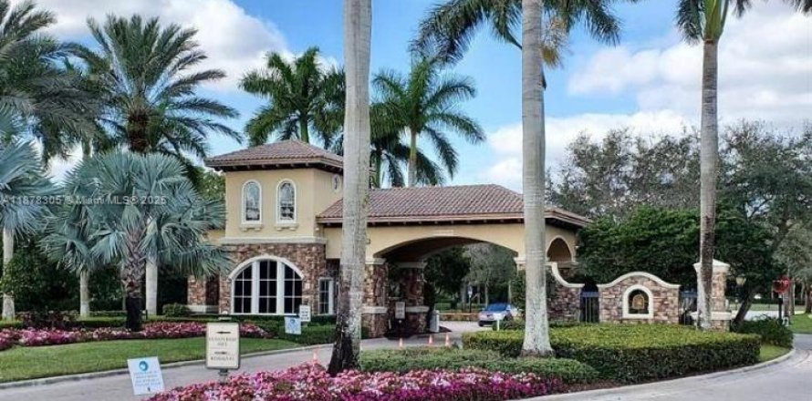 Villa ou maison à Parkland, Floride 6 chambres, 353.96 m2 № 1927314