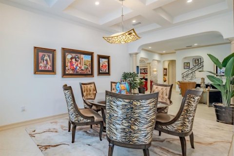 House in ESTANCIA

 in Wesley Chapel, Florida 4 bedrooms, 387.96 sq.m. № 1757304 - photo 12