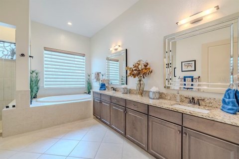 House in ESTANCIA

 in Wesley Chapel, Florida 4 bedrooms, 387.96 sq.m. № 1757304 - photo 28
