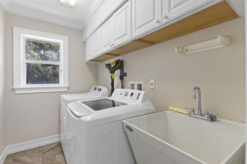 House in St. Lucie, Florida 3 bedrooms, 197.79 sq.m. № 2261901 - photo 30