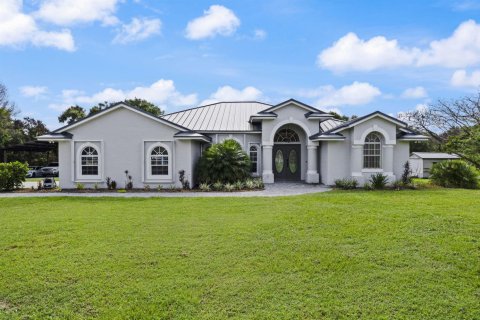 House in St. Lucie, Florida 3 bedrooms, 197.79 sq.m. № 2261901 - photo 10