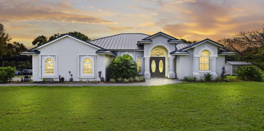 House in St. Lucie, Florida 3 bedrooms, 197.79 sq.m. № 2261901