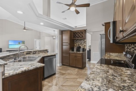 House in St. Lucie, Florida 3 bedrooms, 197.79 sq.m. № 2261901 - photo 17