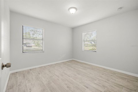 House in Tampa, Florida 3 bedrooms, 124.49 sq.m. № 2234847 - photo 19