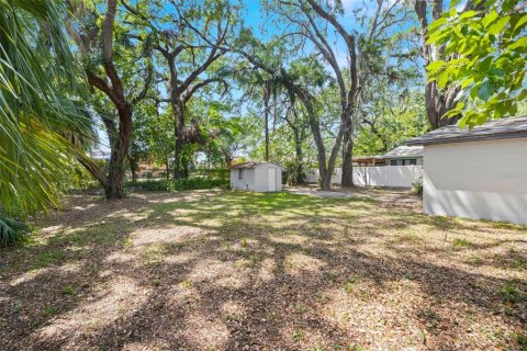 House in Tampa, Florida 3 bedrooms, 124.49 sq.m. № 2234847 - photo 26