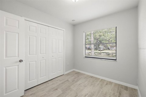 House in Tampa, Florida 3 bedrooms, 124.49 sq.m. № 2234847 - photo 21