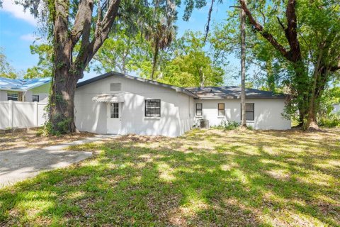 House in Tampa, Florida 3 bedrooms, 124.49 sq.m. № 2234847 - photo 29